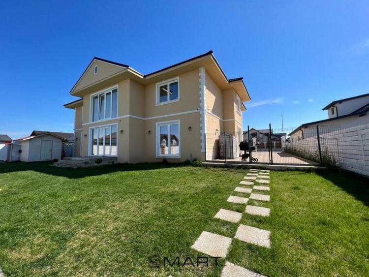 Casă cu 6 camere cu Teren 1091 Mp în Tărlungeni