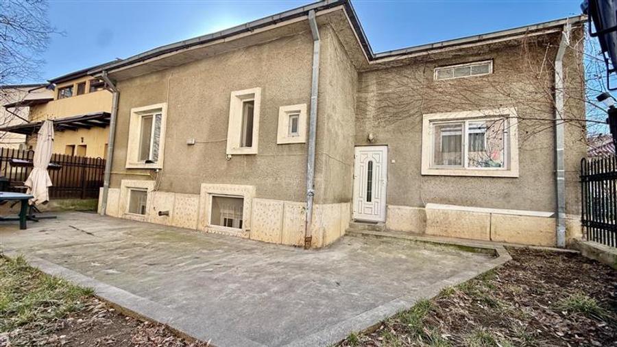 Casă cu 5 camere cu Canalizare în Copou