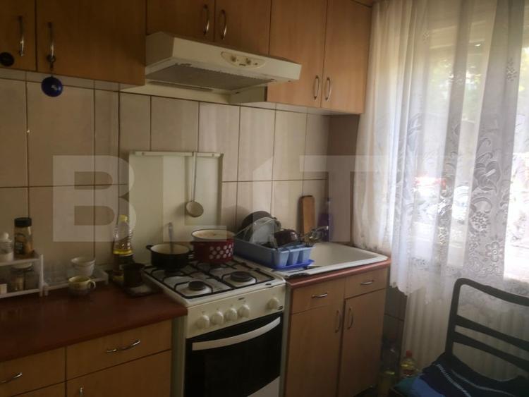 Apartament cu 4 camere decomandat, mobilat în Micro 15