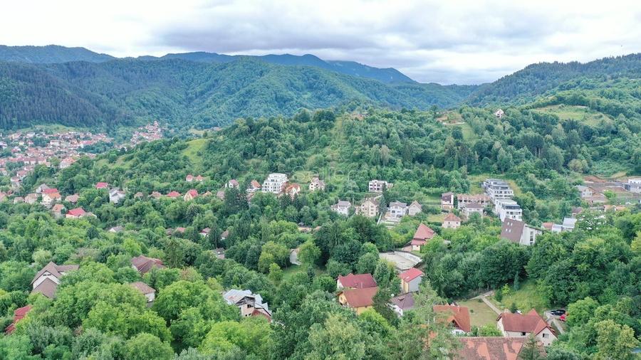 Teren Construcții intravilan de 2700 mp, în Drumul Poienii