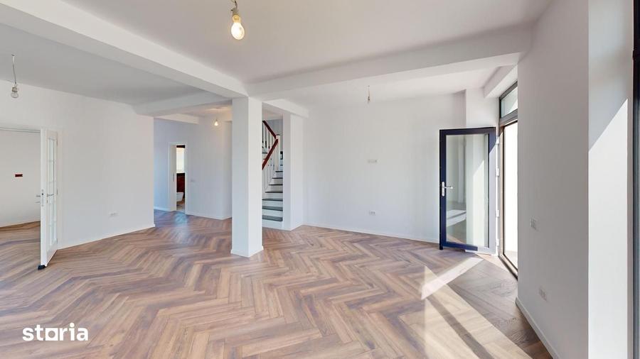 Casă cu 4 camere cu Teren 465 Mp în Bârnova