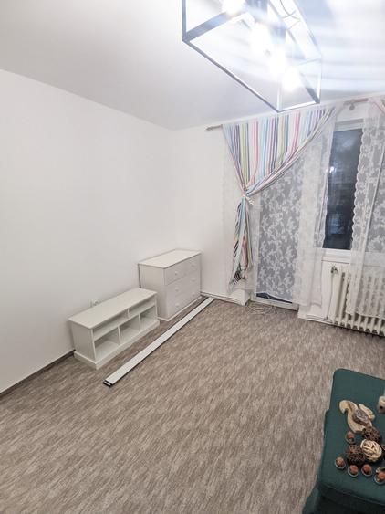 Apartament cu 3 camere semidecomandat în Gheorgheni