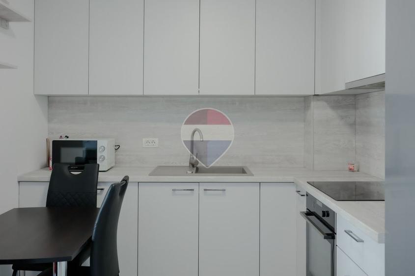 Apartament cu 2 camere decomandat în Central