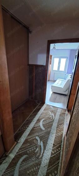 Apartament cu 3 camere decomandat în Girocului