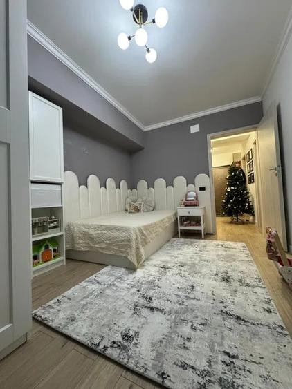 Apartament cu 3 camere semidecomandat, mobilat în Drumul Taberei