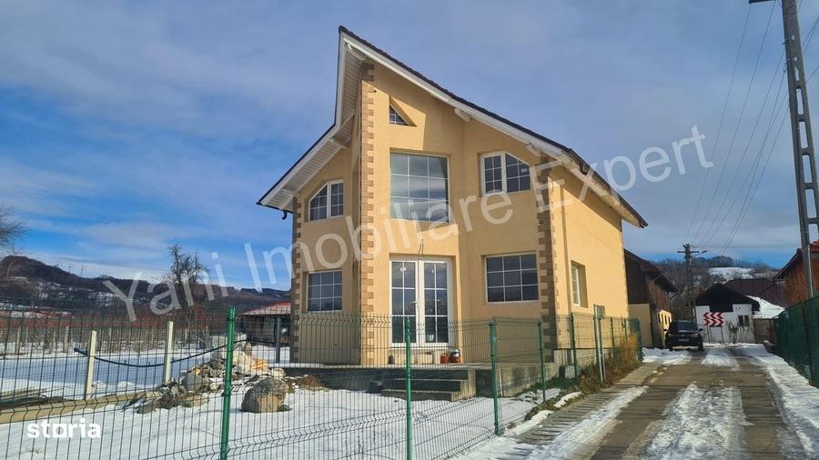 Casă cu 4 camere în Șuici