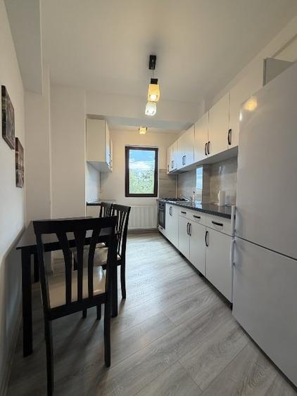 Apartament cu 2 camere decomandat, mobilat în Central