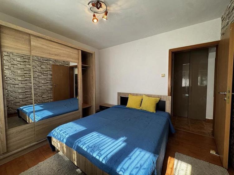 Apartament cu 2 camere semidecomandat în Girocului
