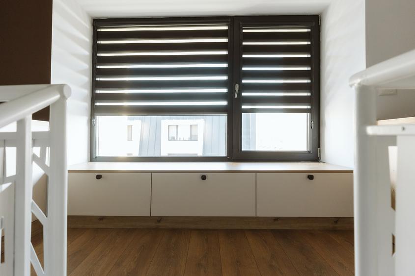 Penthouse cu 2 camere semidecomandat, mobilat în 13 Septembrie