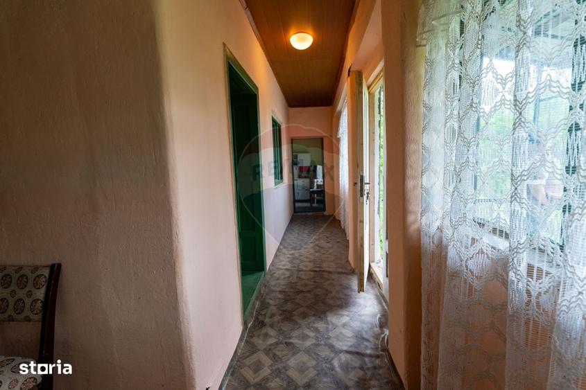 Casă cu 4 camere în Central