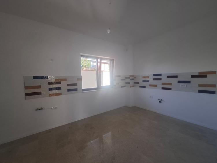 Casă individuală cu 4 camere cu Canalizare în Bragadiru