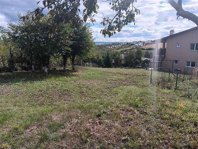 Teren Construcții intravilan de 585 mp, în Valea Adâncă