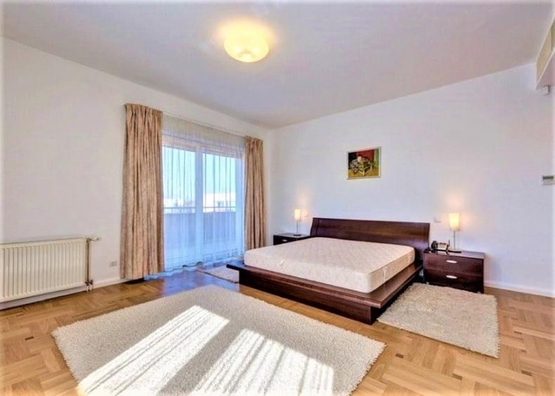Apartament cu 4 camere în Primăverii