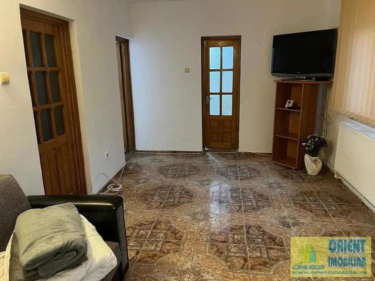 Casă cu 6 camere cu Teren 250 Mp în Cumpăna
