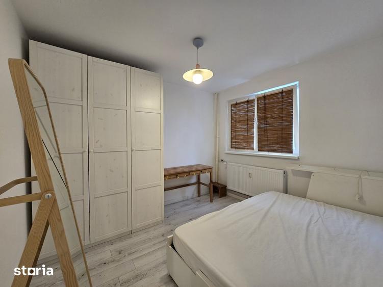 Apartament cu 3 camere decomandat în Drumul Taberei