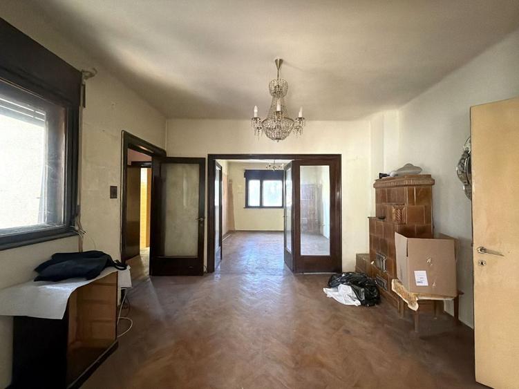 Apartament cu 4 camere circular în P-ța Alba Iulia