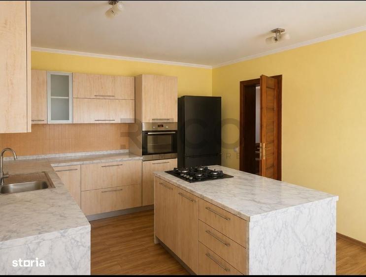 Casă cu 4 camere cu Teren 1240 Mp în Podgoria