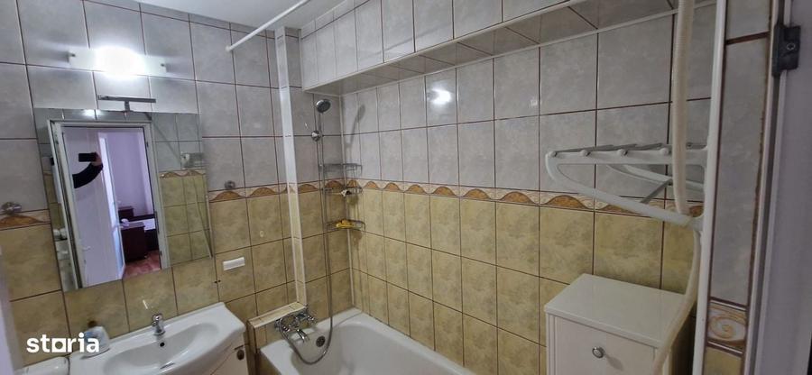 Apartament cu 3 camere decomandat în Fălticeni
