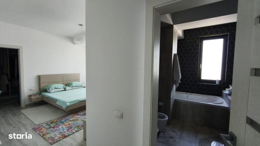 Apartament cu 4 camere în Est
