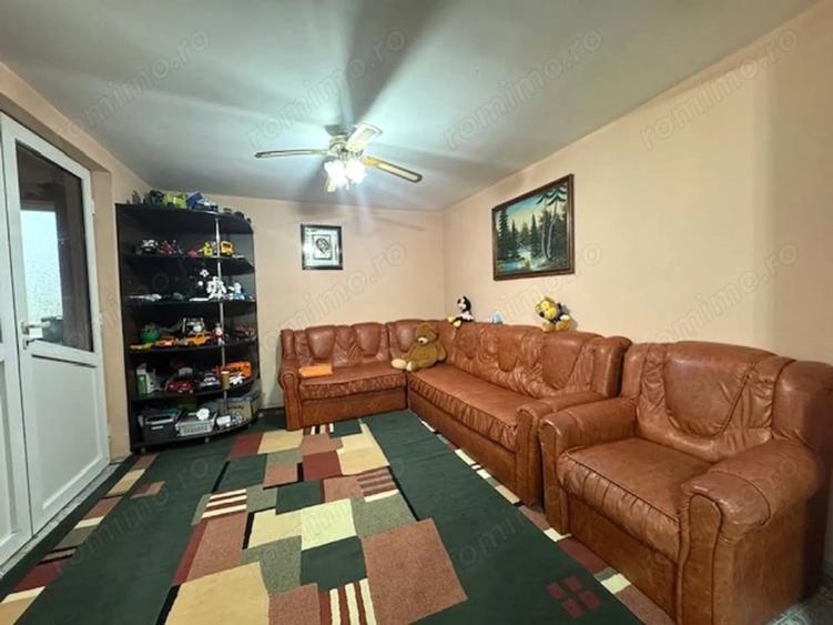 Casă cu 6 camere cu Teren 1250 Mp în Central
