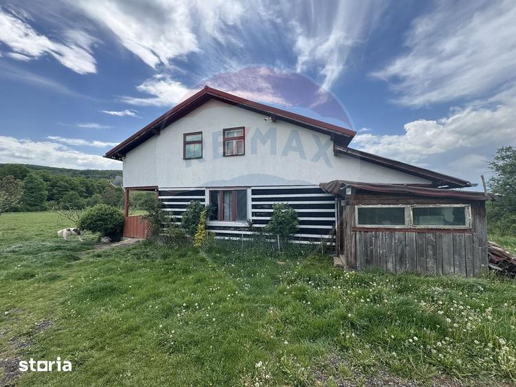 Proprietate OFF-GRID 5,76 Ha. Casa tradi?ionala lemn. Limita Cluj - 6