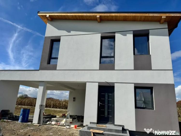 Casă cu 4 camere cu Teren 420 Mp în Săsar