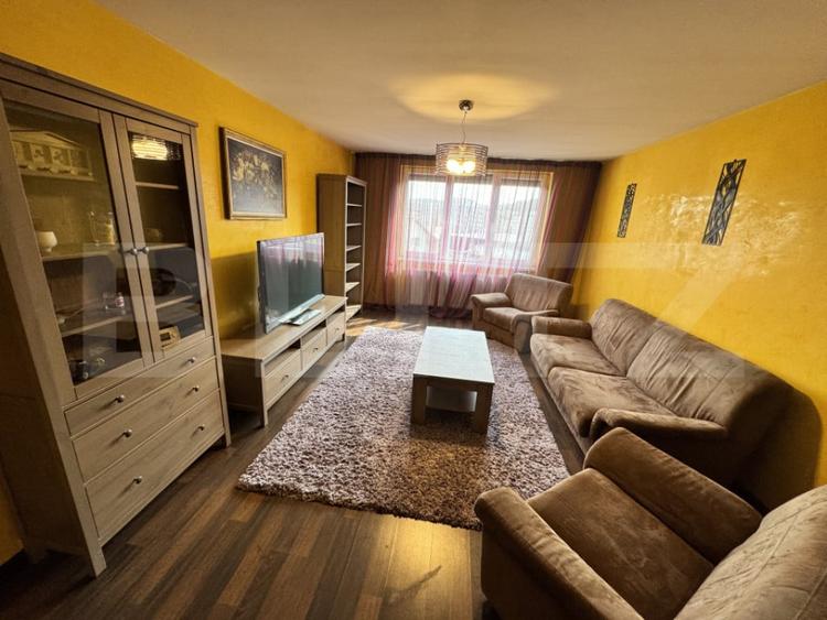 Apartament cu 3 camere decomandat în Central