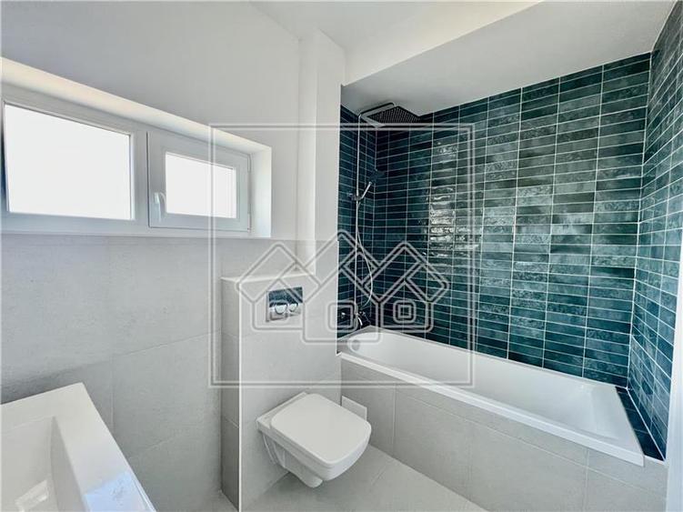 Penthouse cu 2 camere semidecomandat în Exterior Vest