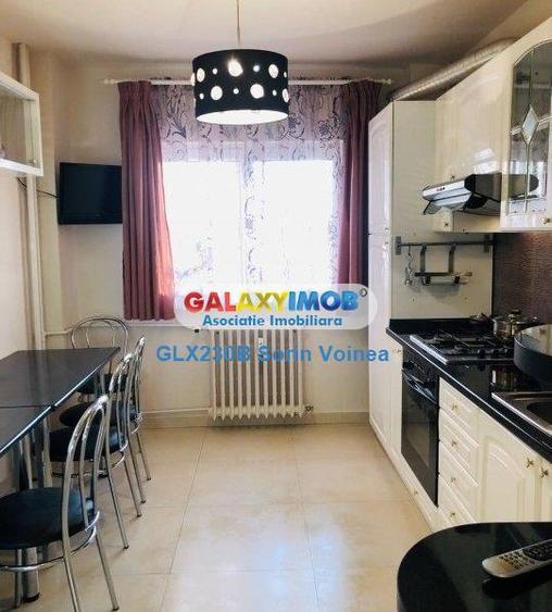 Apartament cu 4 camere semidecomandat, mobilat în Obor