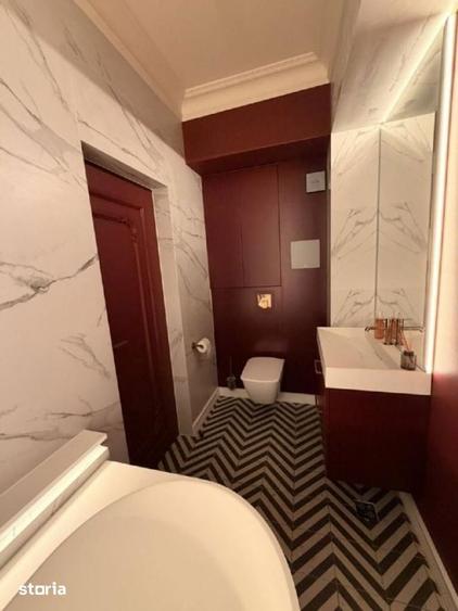 Apartament cu 3 camere în Central — fotografia 3