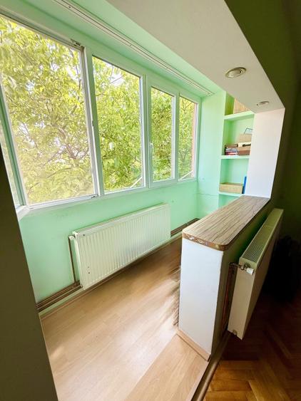 Apartament cu 3 camere decomandat, mobilat în Aradului