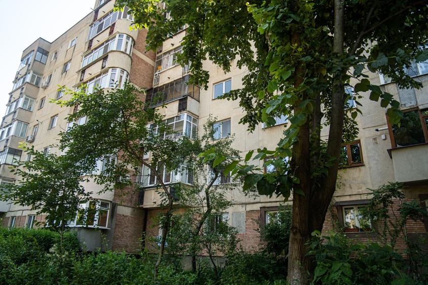 Apartament cu 3 camere decomandat în Mărășești