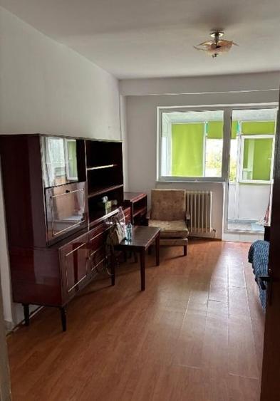 Apartament cu 2 camere semidecomandat, mobilat în Ultracentral