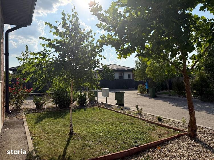 Casă cu 4 camere în Tamași