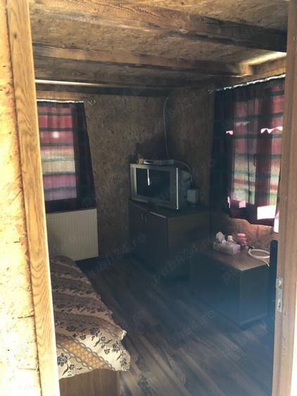 Teren de 5500 mp, în Cerna-Sat