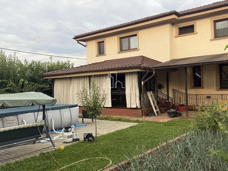 Casă individuală cu 5 camere cu Canalizare în Unirii
