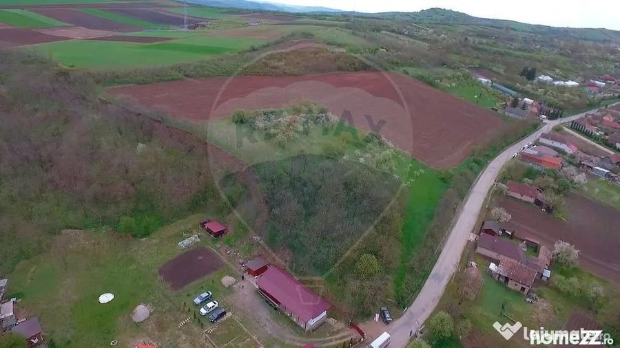 Teren de 34425 mp, în Bădeni