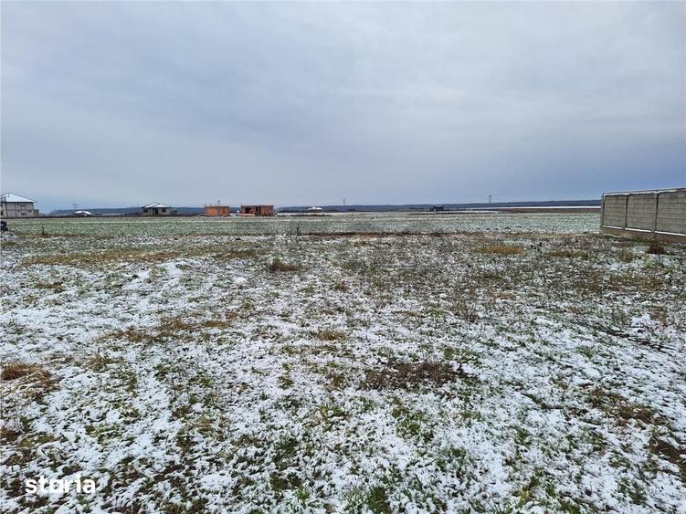 Teren de 511 mp, în Sânmartin