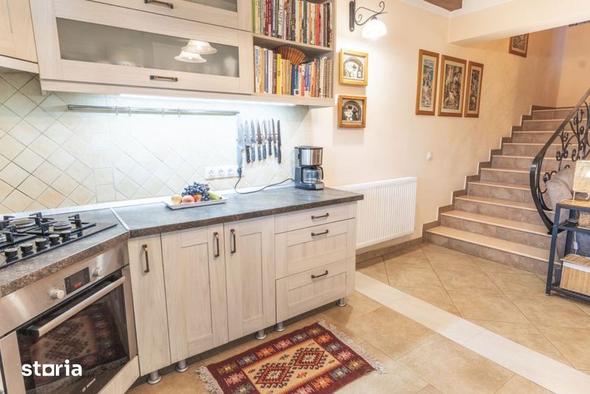 Apartament cu 5 camere în Sângeorgiu de Mureș