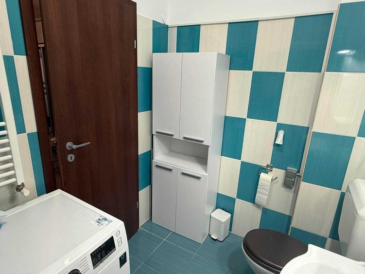 Apartament cu 2 camere decomandat în Apărătorii Patriei