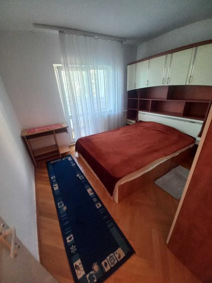 Apartament cu 3 camere decomandat în Zorilor