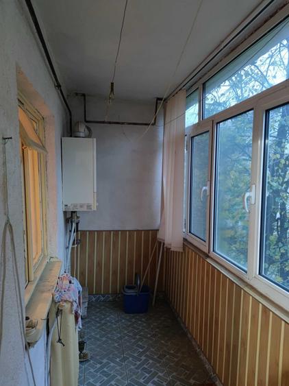 Apartament cu 3 camere decomandat în Tecuci