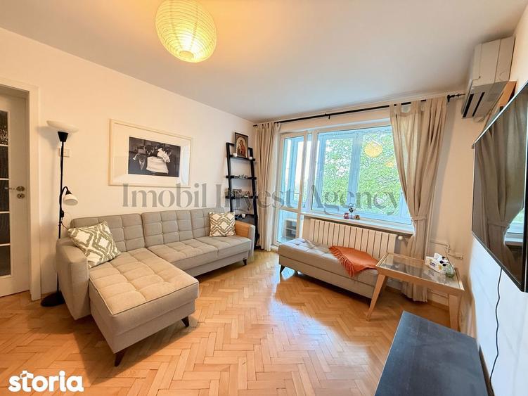 Apartament cu 2 camere, mobilat în Pajura