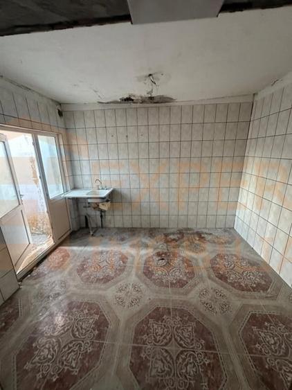 Casă individuală cu 4 camere cu Canalizare în Tomis II