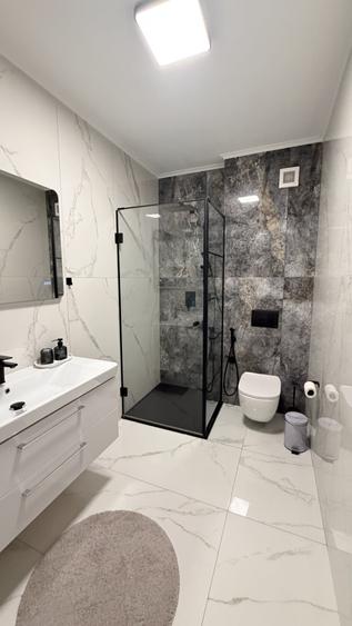 Apartament cu 2 camere semidecomandat, mobilat în Andrei Mureșanu