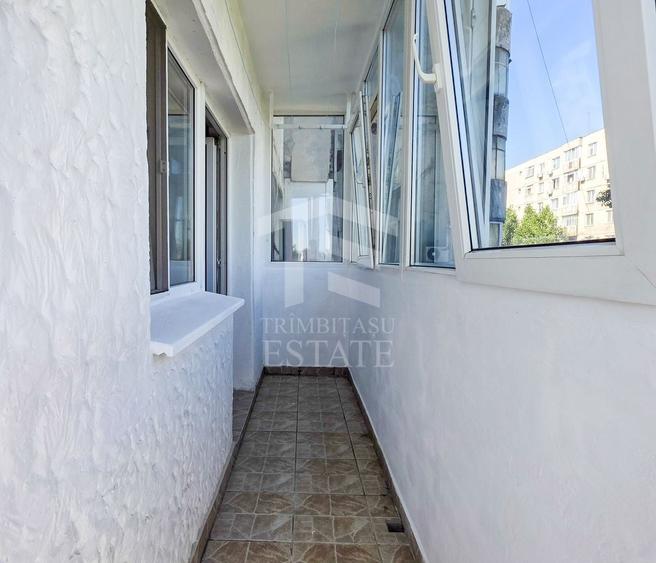 Apartament cu 2 camere decomandat în Uverturii