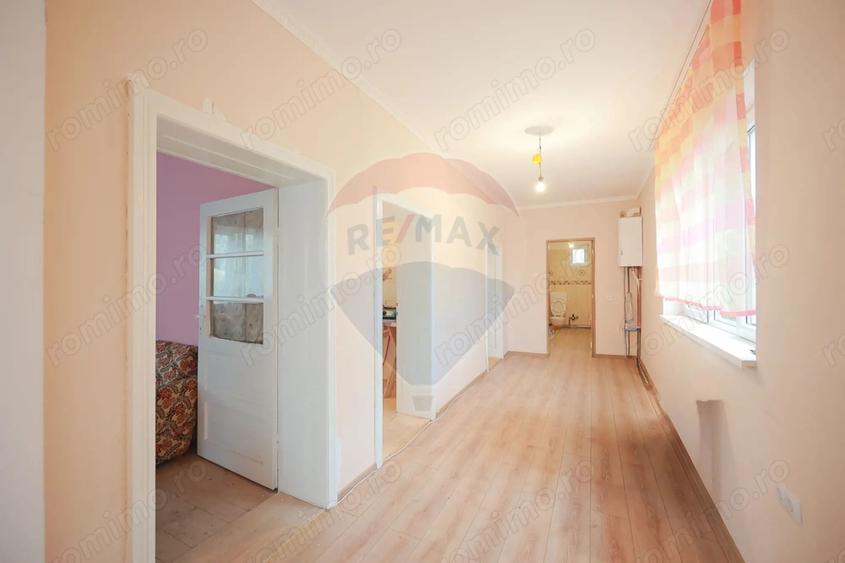 Casă cu Teren 2440 Mp în Alparea
