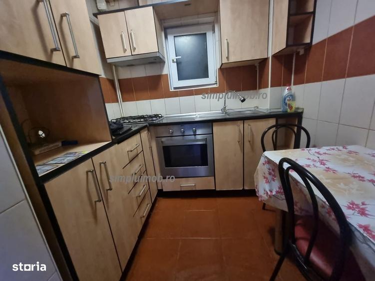 Apartament cu 2 camere semidecomandat în 1 Decembrie 1918
