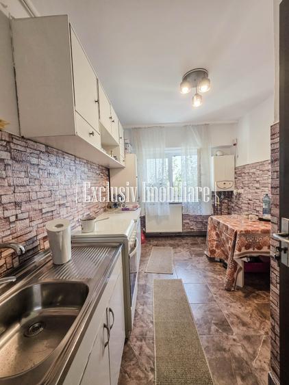 Mega Image - Tomis 3 - Apartament 2 Decomandat 60 mp Renovat - Mobilat Clasic - 4