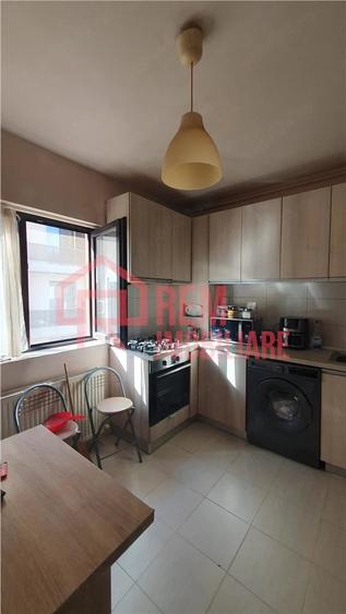 Apartament cu 2 camere decomandat în Fundeni